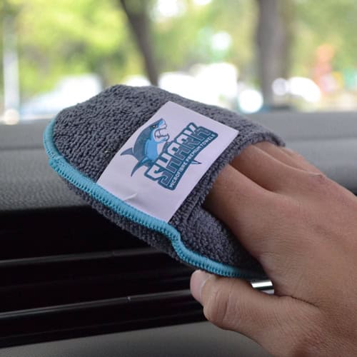 apikator-2 Микрофибарна крпа за чистење на автомобил со логото на Shock Cleaning.