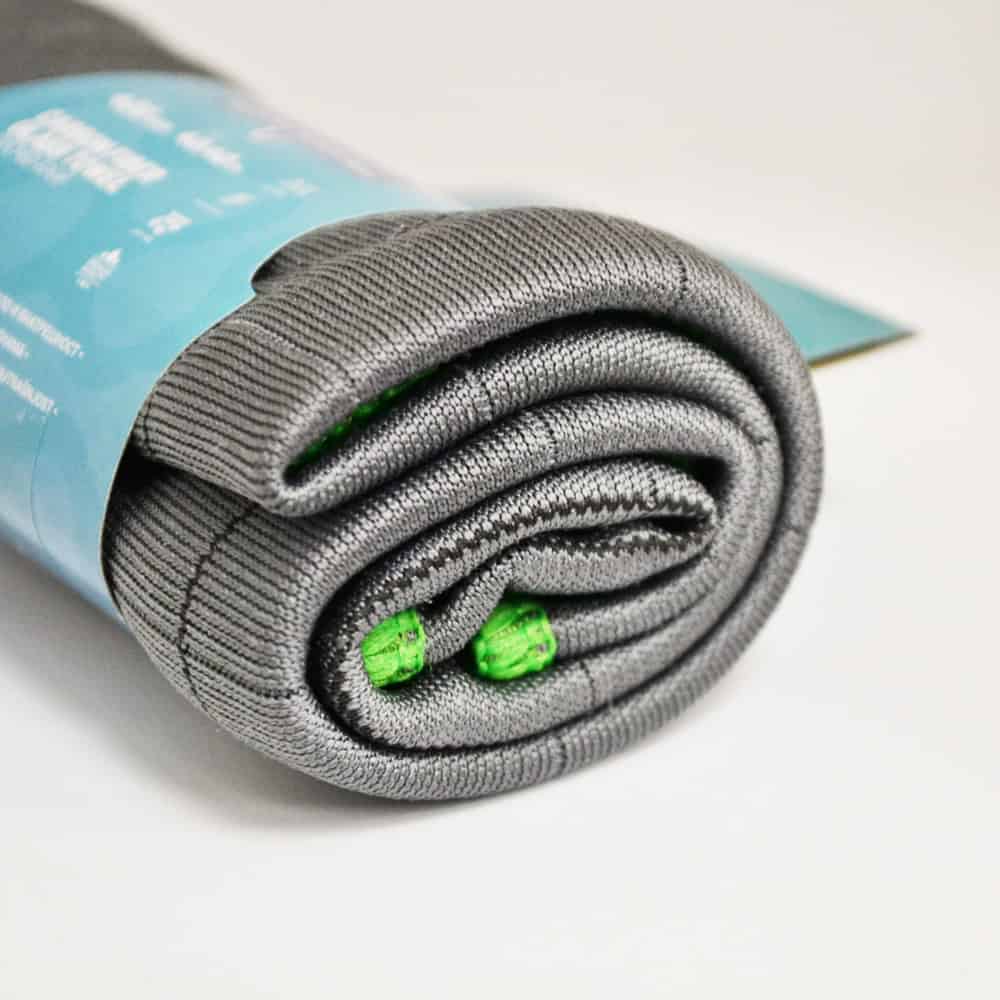 GLAZZ-1 Еластична автомобилска сојка од високо квалитетен материјал, компресибилна и удобна за употреба, специјално дизајнирана за автомобилска грижа и заштита.